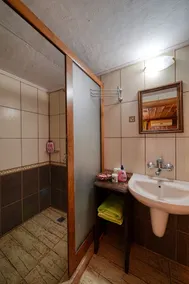 Rent-a-villa with outdoor jacuzzi, BBQ, trampoline and indoor infrared sauna - Image 3