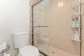 beautiful and quiet/2 beds/2baths house - Image 4