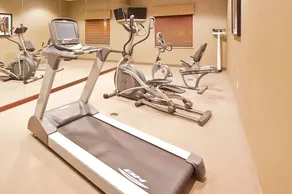 Comfort Meets Affordability at Red Lion Inn & Suites Mineral Wells! Onsite Pool! - Image 3