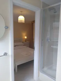 For walkers. sea-lovers and cyclists - a delightful 2-bedroom townhouse! - Image 4