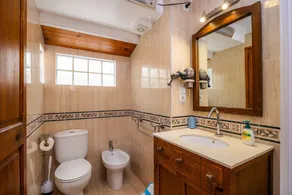 Townhouse with a view — Casa Eliasneil - Image 2