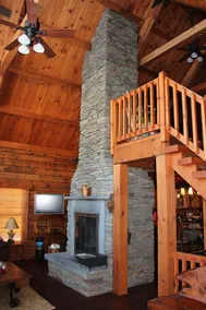 Mysig familjevänlig log cabin med 25ft interiör öppen spis + moderna bekvämligheter. - Image 2