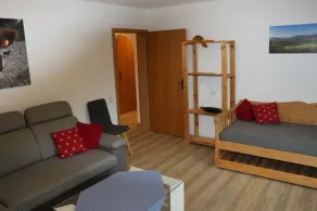 Apartment with terrace and small garden - Image 5