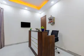 The Royal Stay - Image 2