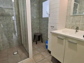 Cozy Countryside Retreat for 2 with Private Lake, Peaceful Garden, and Modern Amenities - Image 2