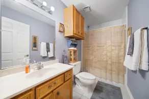 The Lofthouse 3BR Comfort Stay - Image 5