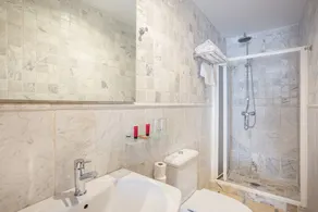 Apartment 'Habitacion Estandar - Edificio Contiguo' with Private Terrace, Wi-Fi and Air Conditioning - Image 3