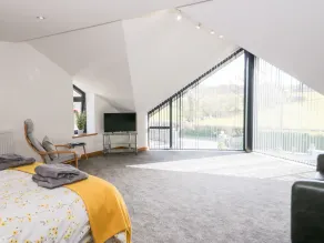 THE ANNEXE, romantic, with a garden in Llanfairpwllgwyngyll - Image 3
