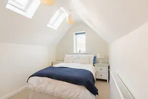 A beautifully furnished, stone cottage in Swanage with garden and parking. - Image 4