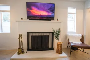 Centrally Located Home in Historic Sam Hughes! 🌵 - Image 2