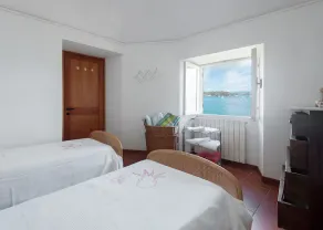 Little gem in a unique place! Right on the beach with garden. Pet friendly - Image 2