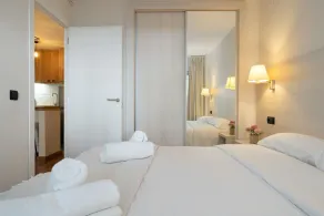 Apartment 'Salou - 111' with Shared Pool, Wi-Fi and Air Conditioning - Image 5