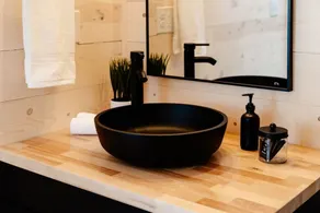 New! Tiny House Couples Retreat, Outdoor Shower - Image 4