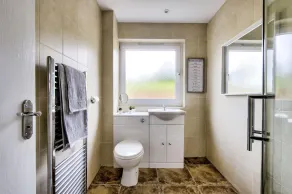 Stylish, bright and peaceful south side home - Image 2