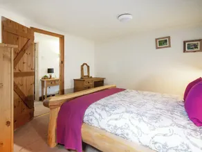 1 bedroom accommodation in Whitecroft, Forest of Dean - Image 4