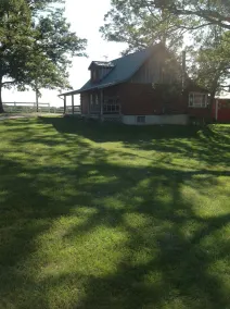 Little House Properties - Country Log Cabin - Image 5