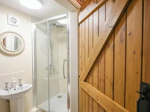 7 værelses bolig i Llanyblodwel - Image 2