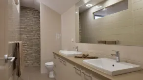 7 Kestrel Place - Luxurious Marina Home with a Private Jetty and Pool - Image 3
