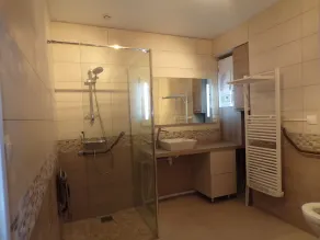4 * ground floor apartment, private terrace, free wifi, adapted for disabled people - Image 3