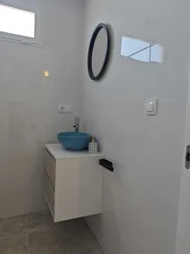 SeaSuites Turquoise - Casa premium con piscina interior privada y chillout - Image 4