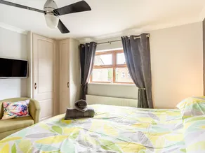 Alojamiento de 2 habitaciones en Selby - Image 5