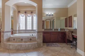 Fabulous custom home with a heated pool on a Jack Nicholaus golf course - Image 4