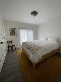 Beautiful, well-appointed, 1-bedroom apt with gorgeous views - Image 5