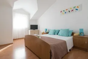Appartement de deux chambres avec la terrasse et la vue sur le mer Supetar, Brac (A-16774-b) - Image 4