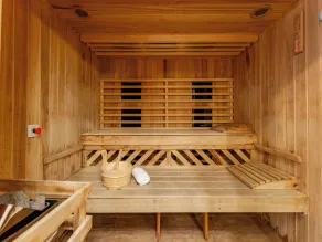 Holiday home with wellness right by the slopes - Image 2