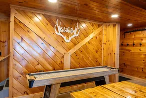 Katahdin - Cabin 4 · Lawrence`s Lakeside Cabins | `Katahdin`: Boat Dock + Kayaks - Image 2