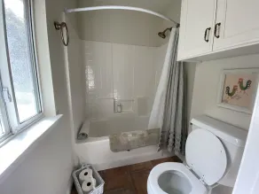 Ranch Home with Horse Facilities - Image 4