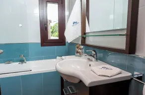 Villa with private pool in a privileged environment. Wifi, A/c & lovely BBQ - Image 4