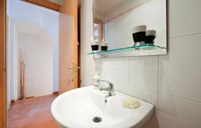 3 Bedroom Cozy Home In La Algaba - Image 4