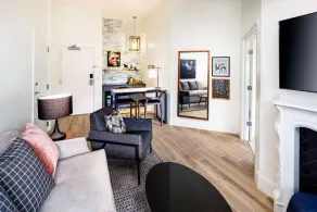 2 Connecting Suites at a 4⭐️ Hotel - Image 5