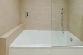 Luxury Manchester Apartment - Blue - Image 2