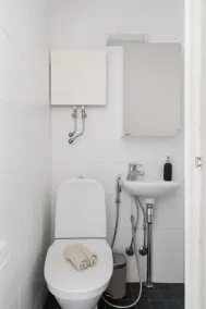Cozy Studio Apt with Perfect Location - Image 3
