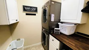 Spacious 5 Bedroom Home, Huge Swim Spa & Private Theater with Popcorn Machine! - Image 2