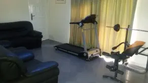 Royal Triangle Guest House - Image 4