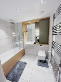 London Apartment Oasis - Close to City Center - Image 3