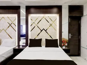 Saver Double Hotel Admire Suit - Image 2