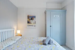 Pendennis - Bright Victorian flat, sea views, close to beach - Image 5
