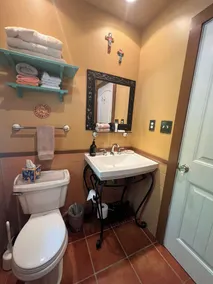 The Blue Cottage Rental - The Perfect Lookout Mountain Getaway - Image 2