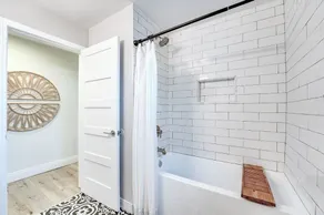 Private 3BD Coastal Oasis - .5 miles from Beach! - Image 3