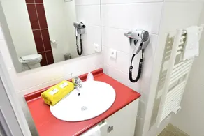 Studio confort proche du centre, avec climatisation et Wi-Fi gratuit - Image 3