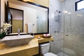 1 BD Gated Community, Located 2  blocks to Beach - Image 3