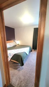Quiet 1 bedroom in Milford with King Bed - Image 5