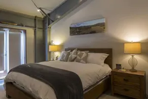 Deluxe King Room on Winery & Vineyard Property - Image 3