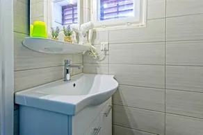 Budget double room close to National Park & lakes - Image 3