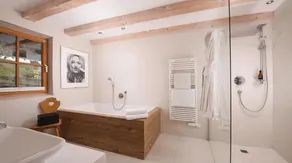 Schönes Chalet Sonnberg mit Sauna, Balkon, Terrassen, Bergblick; Parkplatz vorhanden - Image 4