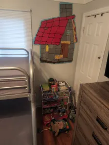 Smoke Free!!The Rock House Bnb, StL. Centrally Located + Park. 8 person Max! - Image 4